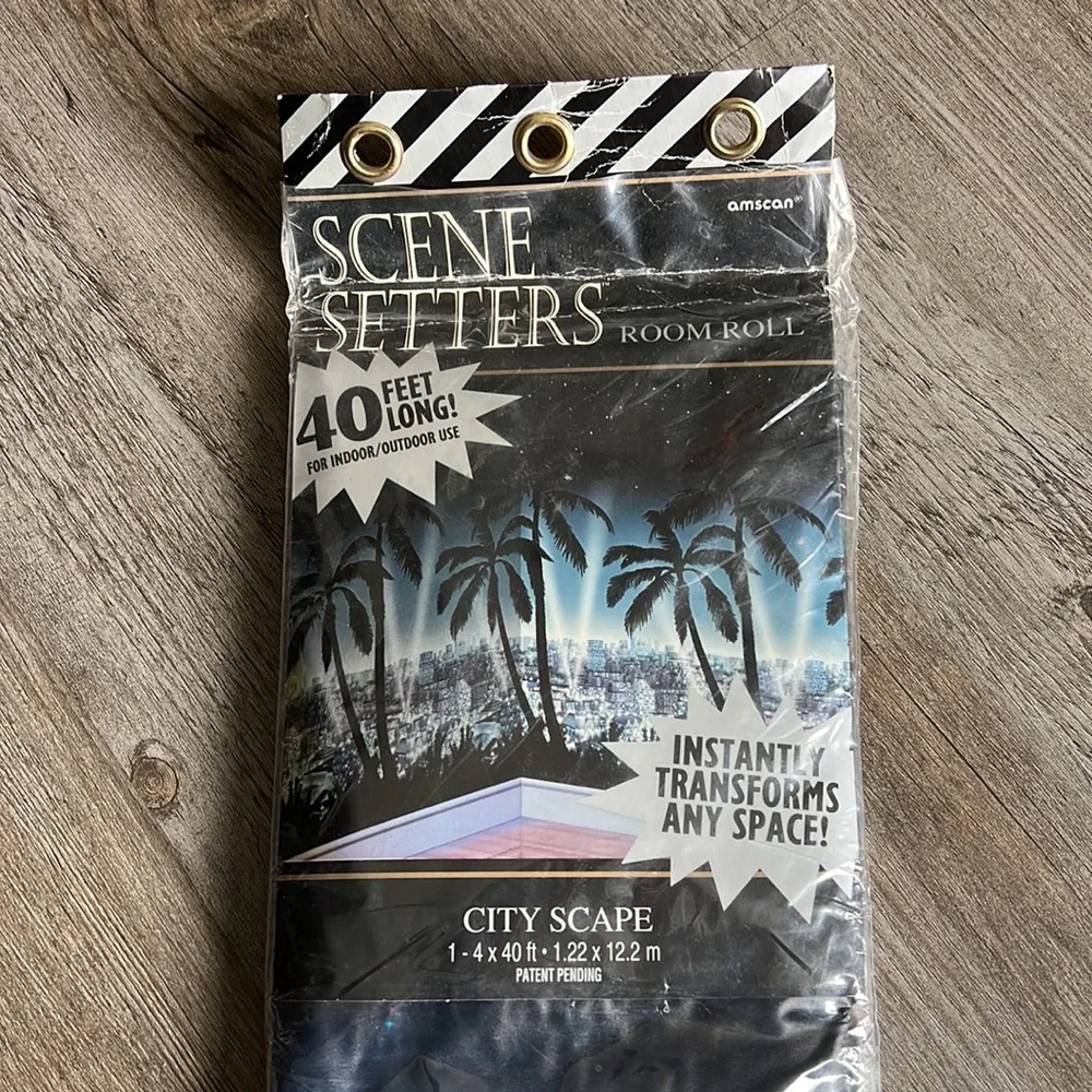✨NWT Scene Setters City Scape 40 feet long